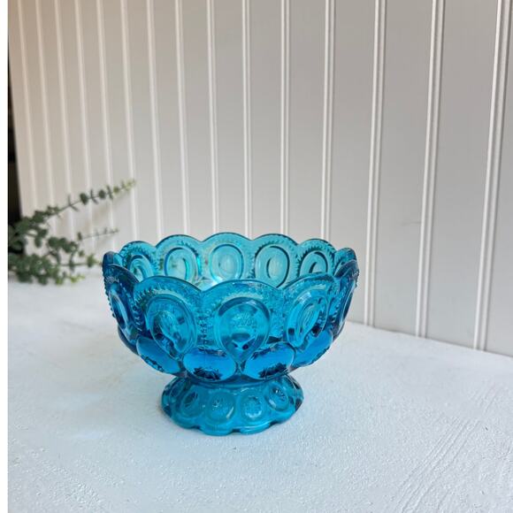 Vintage L.E. Smith Moon and Stars Pedestal Candy Dish | Colonial Blue Glass | 4" - Picture 7 of 9